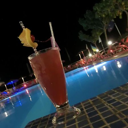 Santorini Camping & Hostel Φηρά Εξωτερικό φωτογραφία