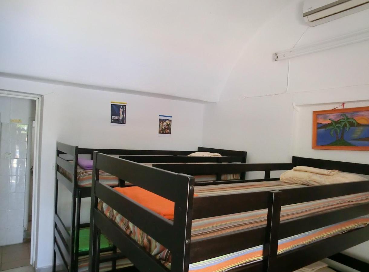 Santorini Camping & Hostel Φηρά Εξωτερικό φωτογραφία