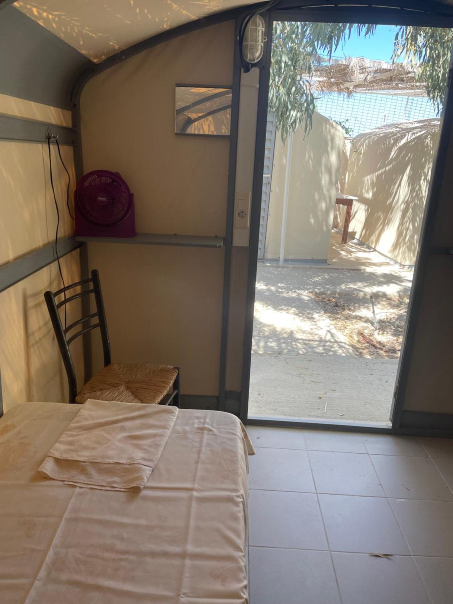 Santorini Camping & Hostel Φηρά Εξωτερικό φωτογραφία