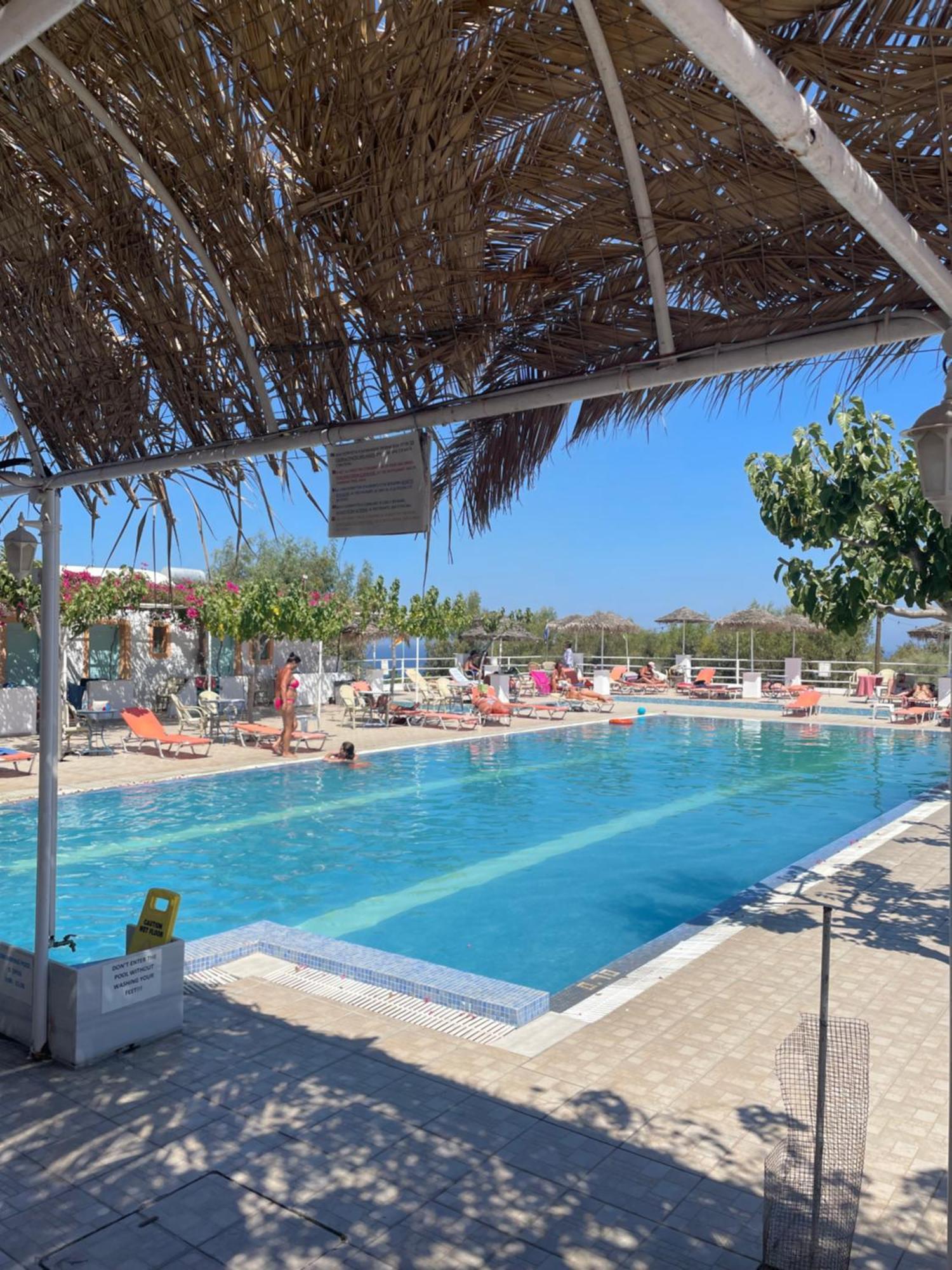 Santorini Camping & Hostel Φηρά Εξωτερικό φωτογραφία